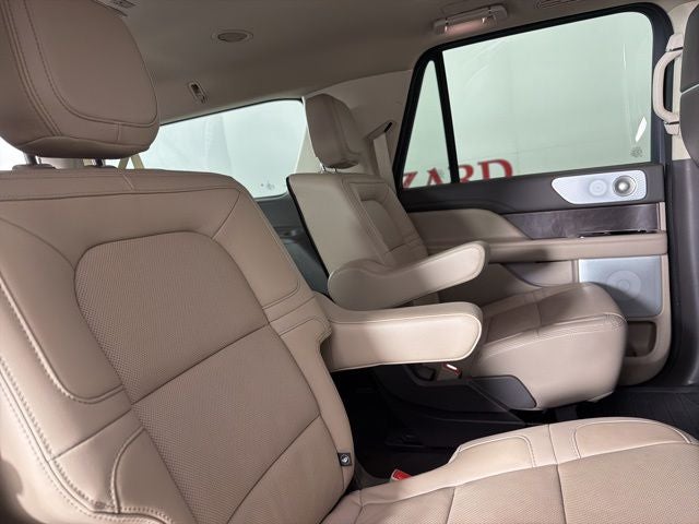 2023 Lincoln Navigator L Reserve