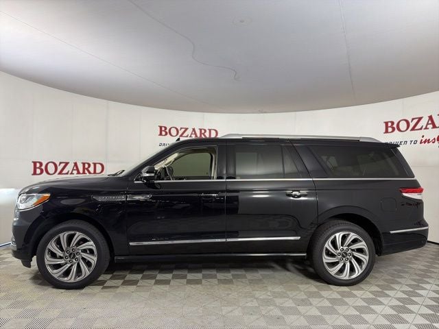 2023 Lincoln Navigator L Reserve