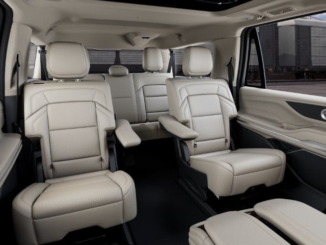 2027 Lincoln Navigator L Reserve