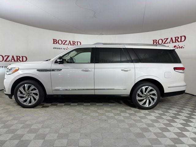 2023 Lincoln Navigator L Reserve
