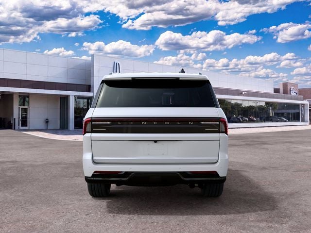 2027 Lincoln Navigator L Reserve