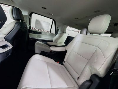 2026 Lincoln Navigator L Premiere