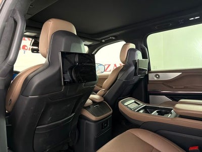 2025 Lincoln Navigator L Black Label