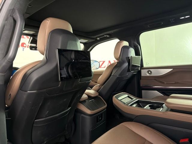 2025 Lincoln Navigator L Black Label
