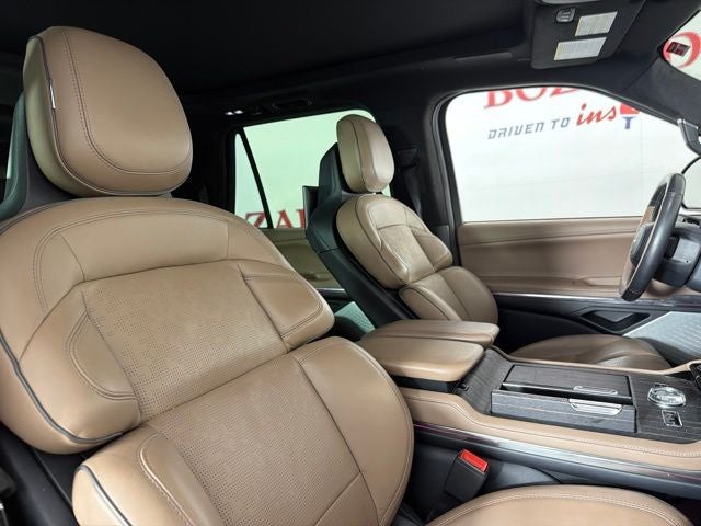 2025 Lincoln Navigator L Black Label