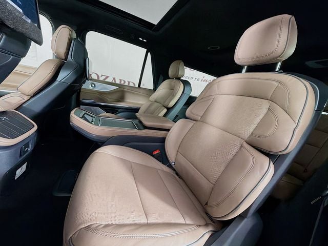 2025 Lincoln Navigator L Black Label