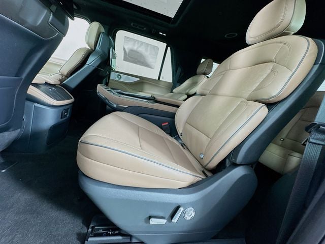 2025 Lincoln Navigator L Black Label