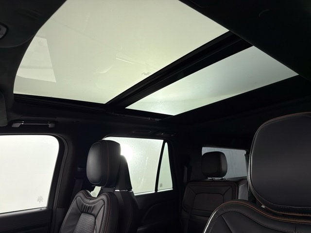 2024 Lincoln Navigator L Black Label