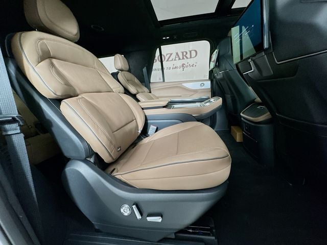 2025 Lincoln Navigator L Black Label