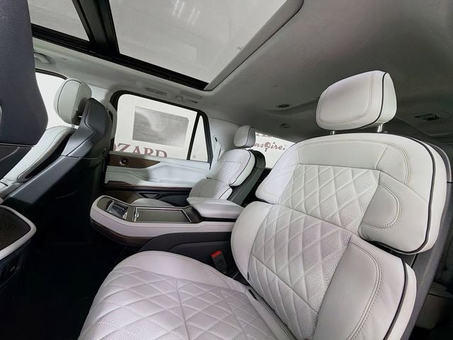 2026 Lincoln Navigator L Black Label