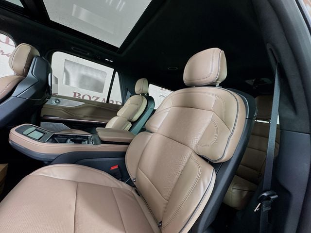 2025 Lincoln Navigator L Black Label