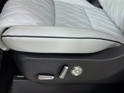 2025 Lincoln Navigator L Black Label