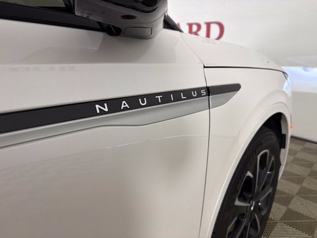 2025 Lincoln Nautilus Reserve