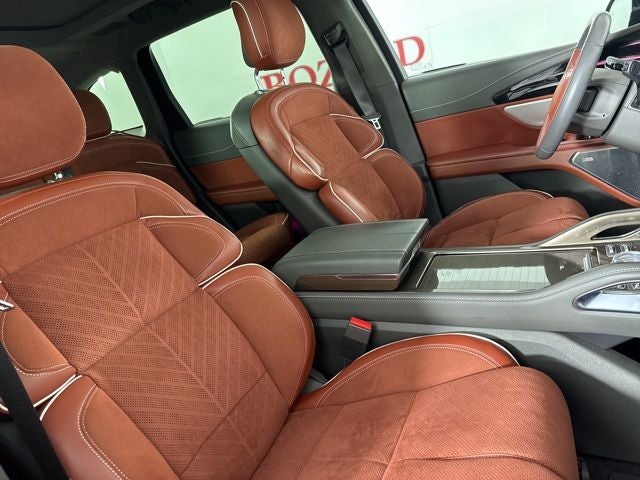 2025 Lincoln Nautilus Black Label