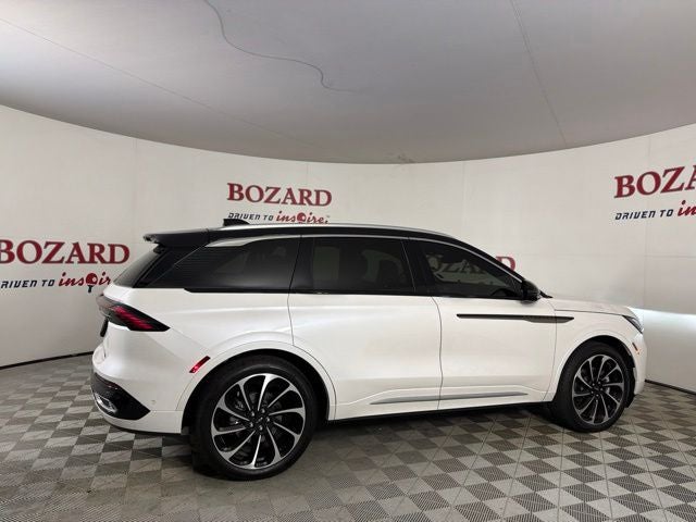 2024 Lincoln Nautilus Black Label