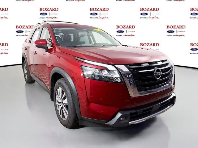 2022 Nissan Pathfinder SL