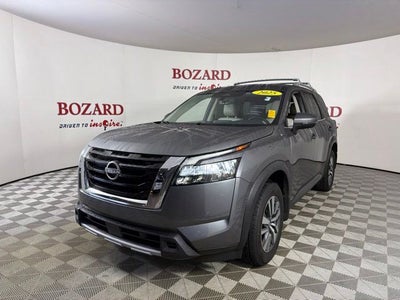 2025 Nissan Pathfinder SL