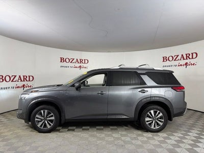 2025 Nissan Pathfinder SL