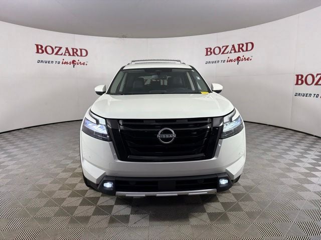 2022 Nissan Pathfinder SL