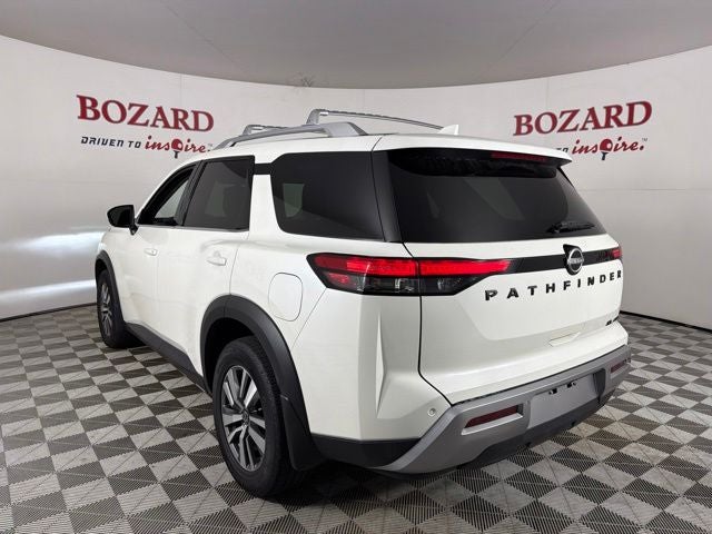 2022 Nissan Pathfinder SL