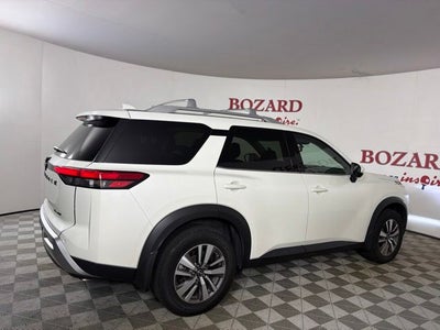 2022 Nissan Pathfinder SL