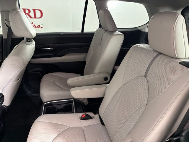2024 Toyota Grand Highlander Platinum