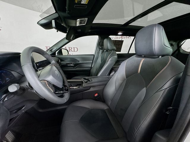 2025 Toyota Grand Highlander Hybrid MAX Platinum