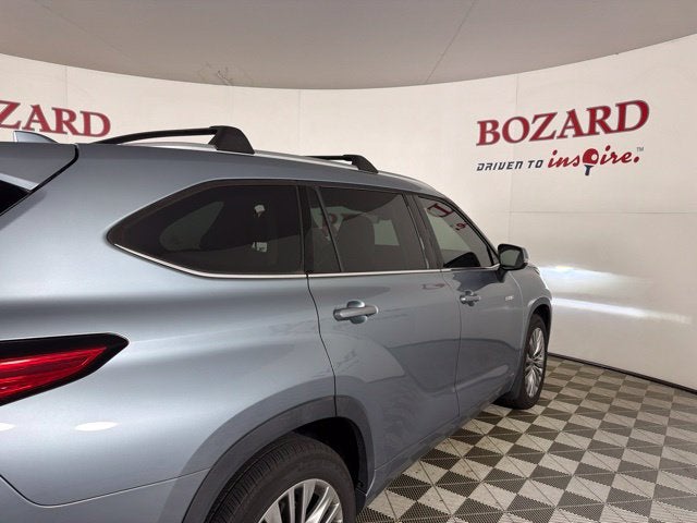 2021 Toyota Highlander Hybrid Platinum