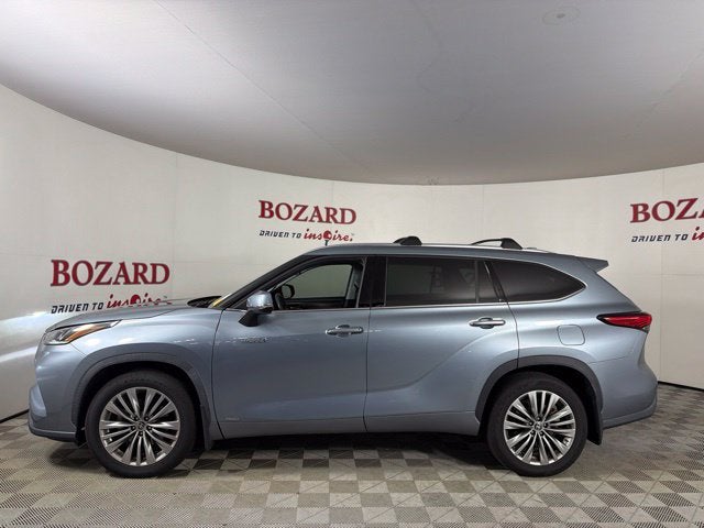 2021 Toyota Highlander Hybrid Platinum