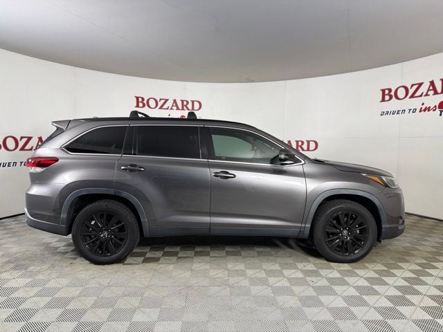 2019 Toyota Highlander SE