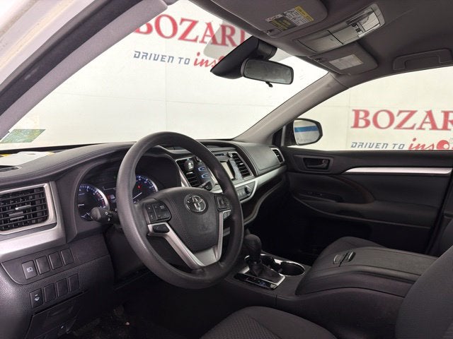 2017 Toyota Highlander LE