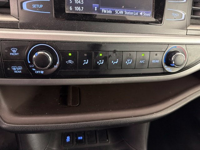 2017 Toyota Highlander LE