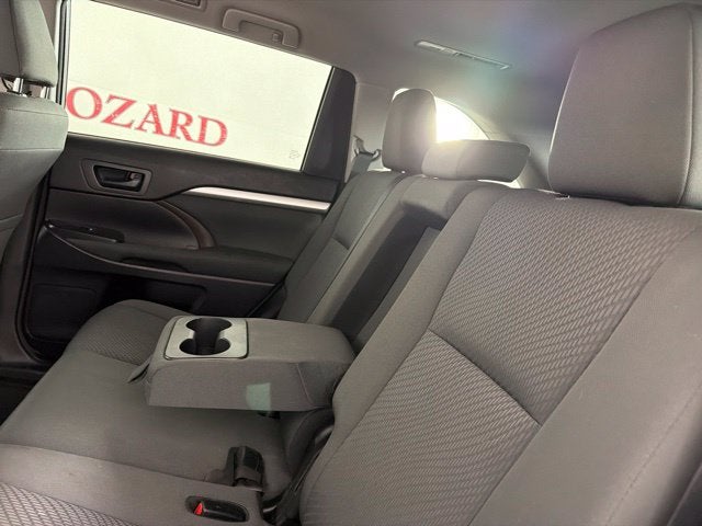 2017 Toyota Highlander LE