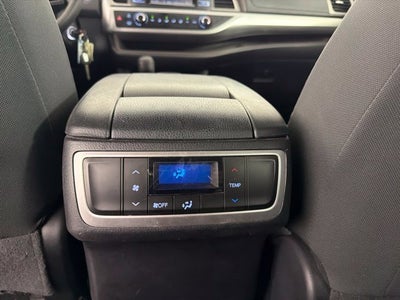 2017 Toyota Highlander LE