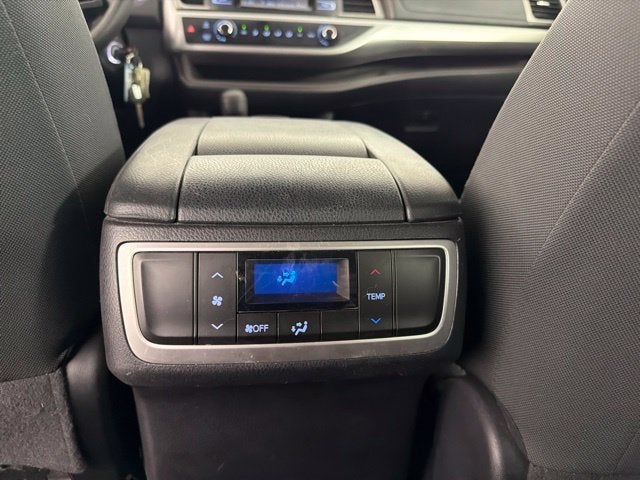 2017 Toyota Highlander LE