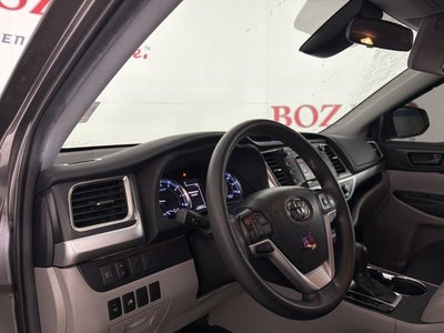 2019 Toyota Highlander LE
