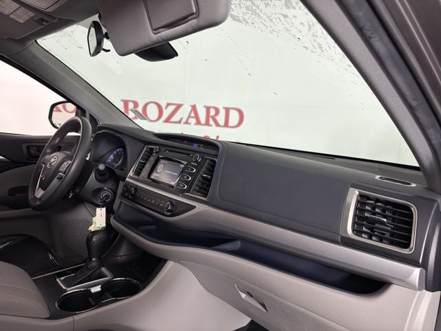 2019 Toyota Highlander LE