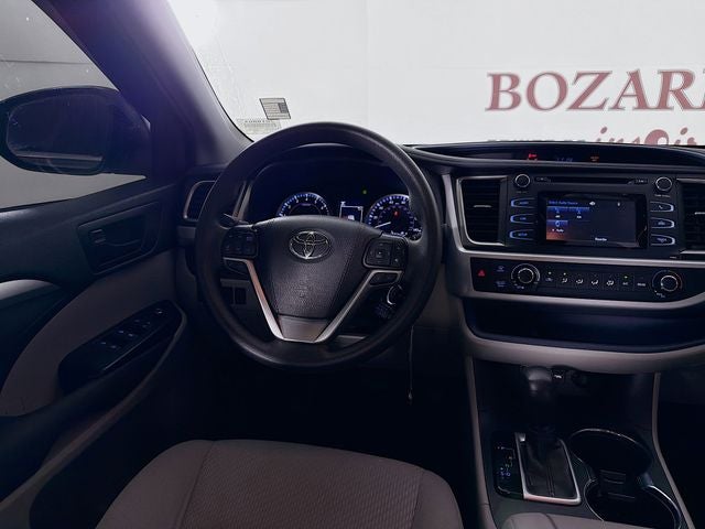 2019 Toyota Highlander LE