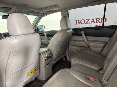 2011 Toyota Highlander SE