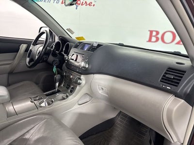 2011 Toyota Highlander SE