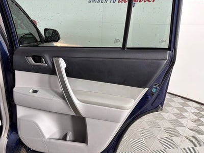 2013 Toyota Highlander SE