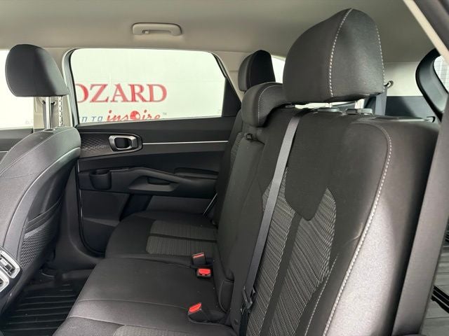 2022 Kia Sorento LX