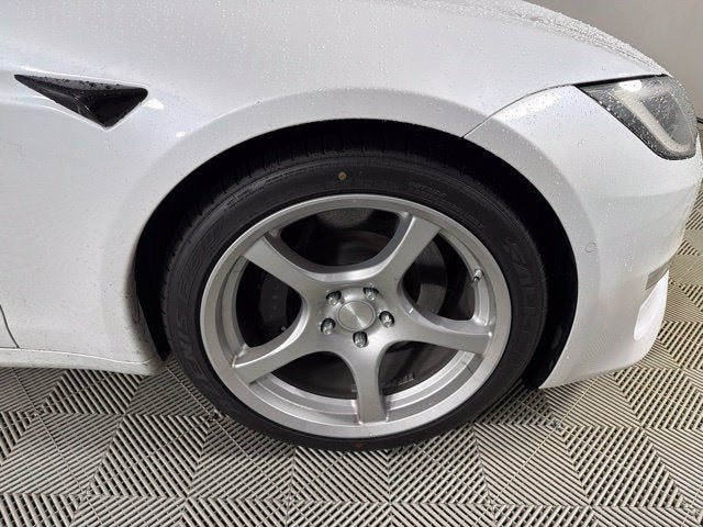 2022 Tesla Model S Plaid