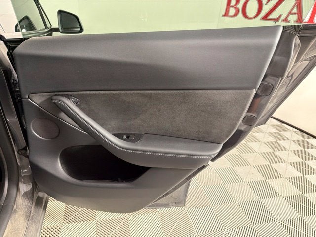 2024 Tesla Model Y Performance