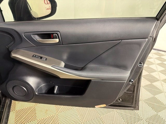 2018 Lexus IS 300