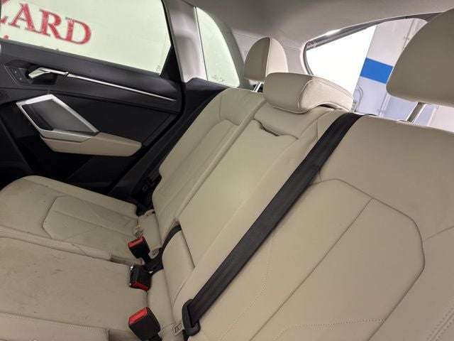 2022 Audi Q3 Premium quattro