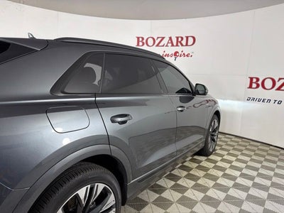 2025 Audi Q8 55 Prestige quattro