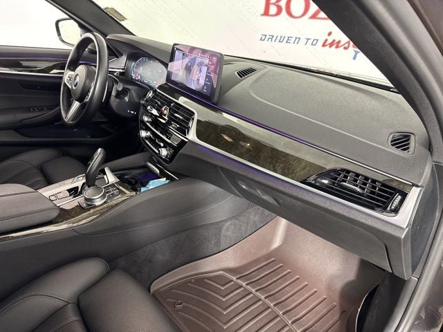 2021 BMW 5 Series 530i