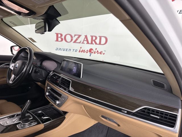 2022 BMW 7 Series 740i