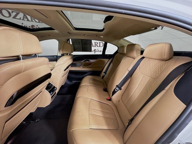2022 BMW 7 Series 740i